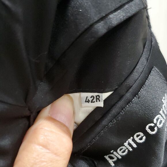 Pierre Cardin Wool/Cashmere Men's Overcoat,  Size 42R - Picture 4 of 7